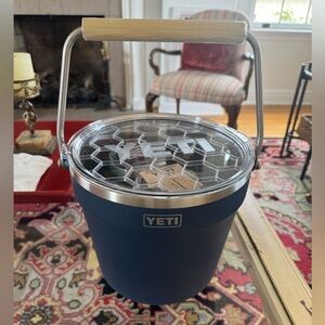 Yeti Beverage Bucket NWOT